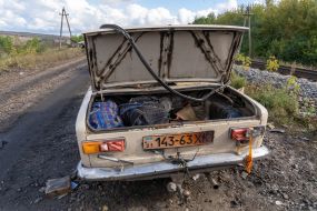 Автомобиль и личные вещи погибших мирных жителей