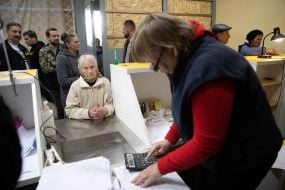 Игорь Смилянский и Кирилл Тимошенко  в Изюме