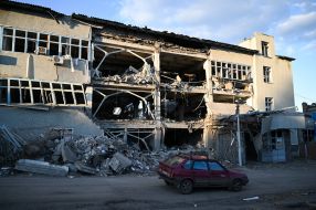 A half-destroyed building in Kupyansk