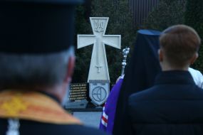 Monument in honor of Kyiv residents - defenders of Ukraine in Kyiv