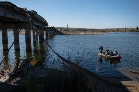 Crossing the Siverskyi Donets River in Stary Saltov