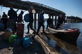 Переправа через річку Сіверський Донець у Старому Салтові