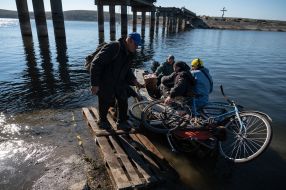 Crossing the Siverskyi Donets River in Stary Saltov