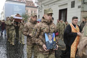 Церемония прощания с погибшим подполковником Дмитрием Кучинским