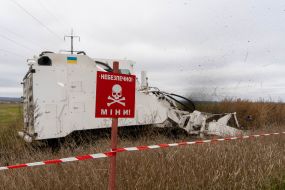 Armtrac 400 demining machine