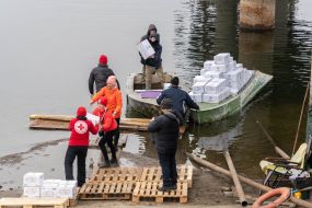 Представители Красного Креста