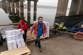 Представители Красного Креста