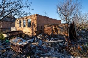 Зруйнований будинок у селищі Рубіжне