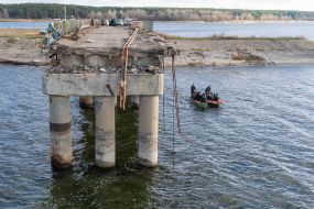Boat crossing through the Pechenezh reservoir in Stary Saltov village