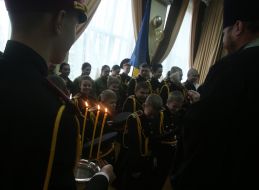 Schoolchildren received cadet shoulder straps at the lyceum-boarding school of the Cadet Corps