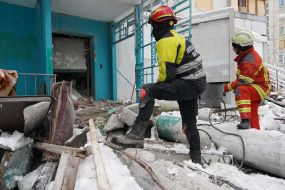 Dismantling the rubble of destroyed buildings in Kharkov