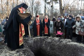 Церемонія прощання з українським дитячим письменником Володимиром Вакуленком