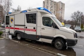 Special ambulance for resuscitation of newborns
