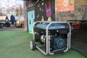 A generator on one of the streets of Kyiv
