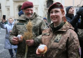 Военнослужащие