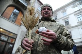 Военнослужащий