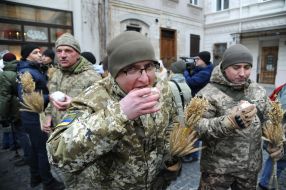 Военнослужащие