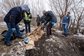 Exhumation of the body of a dead woman in Kharkov region