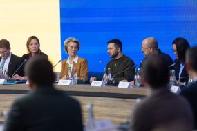 Ursula von der Leyen, Volodymyr Zelenskyi, Denys Shmyhal