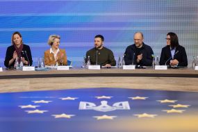 Ursula von der Leyen, Volodymyr Zelenskyi, Denys Shmyhal