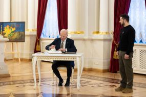 Joe Biden and Volodymyr Zelenskyi