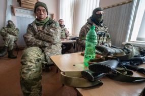 Украинские военные проходят тренинг по тактике и медпомощи