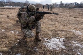 Украинские военные проходят тренинг по тактике и медпомощи