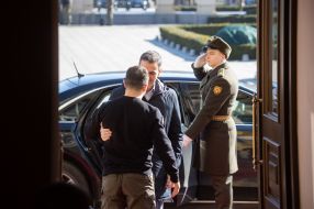 Volodymyr Zelenskyi and Pedro Sanchez