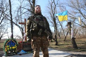A memorial sign in honor of the fallen soldiers of territorial defense in Lilac Park in Kherson