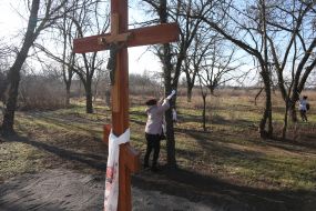 A memorial sign in honor of the fallen soldiers of territorial defense in Lilac Park in Kherson