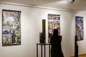 Exhibition-auction of the sale of military artifacts for the support of the Armed Forces