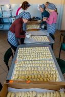 Competition of volunteer teams in sculpting dumplings for wounded defenders of Ukraine