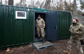 Mobile bath and laundry complex