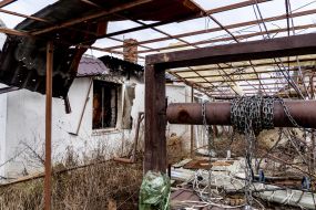 A house destroyed as a result of hostilities in the village of Tsirkuny, Kharkiv region
