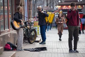 Вуличний музика