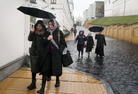 believers on the territory of the Kyiv-Pechersk Lavra