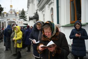 Believers of the UOC MP on the territory of the Kyiv-Pechersk Lavra