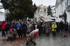 Believers of the UOC MP on the territory of the Kyiv-Pechersk Lavra