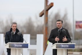 Robert Holob, Andrej Plenkoviс