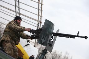 Military training of mobile air defense fire groups