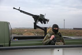 Military training of mobile air defense fire groups