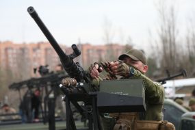 Military training of mobile air defense fire groups