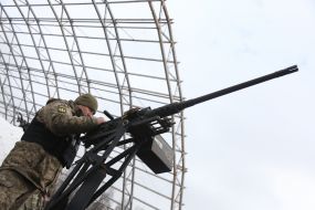 Military training of mobile air defense fire groups