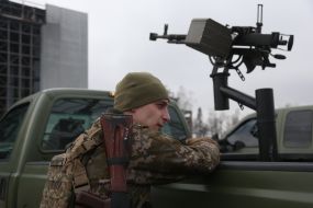 Military training of mobile air defense fire groups