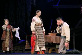 The play "Oh, don't go Hryts"