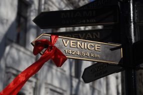 Plate-pointer "Venice" in Odessa