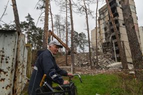 Dismantling of two high-rise buildings in Irpіn
