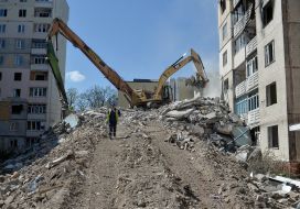 Dismantling of destroyed high-rise buildings in Irpin