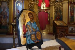 Icons on armor plates from body armor