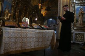 Icons written on armor plates from bulletproof vests